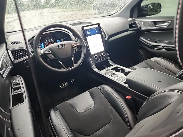 2022 Ford Edge ST photo 4