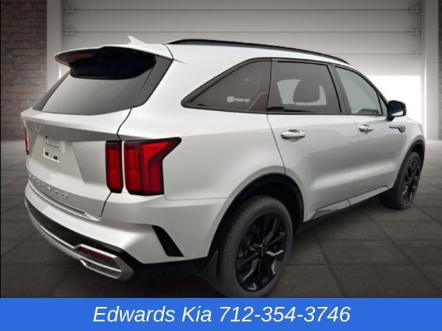 2022 Kia Sorento SX photo 2