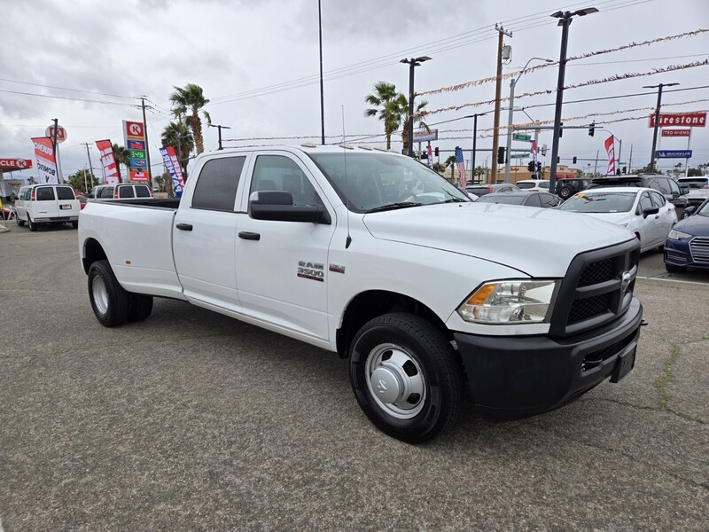 2018 Ram 3500 Tradesman photo 4