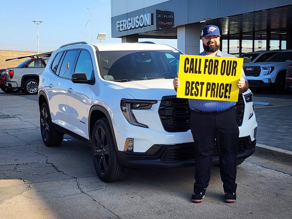 2026 GMC Acadia Elevation's photo