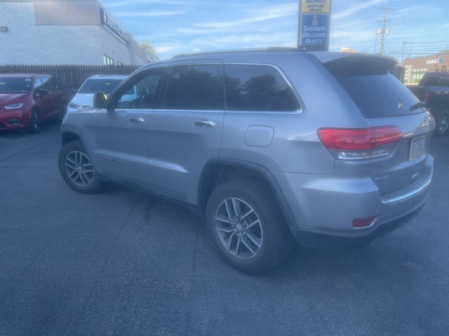 2017 Jeep Grand Cherokee Limited photo 4