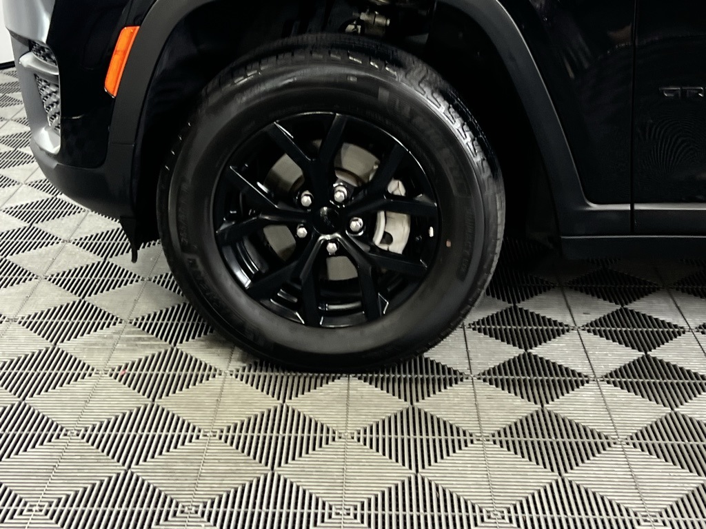 2024 Jeep Grand Cherokee Altitude X photo 2