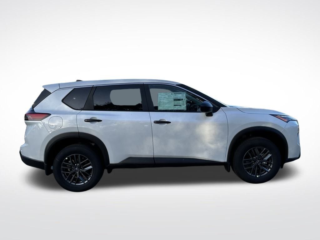 2025 Nissan Rogue S photo 3