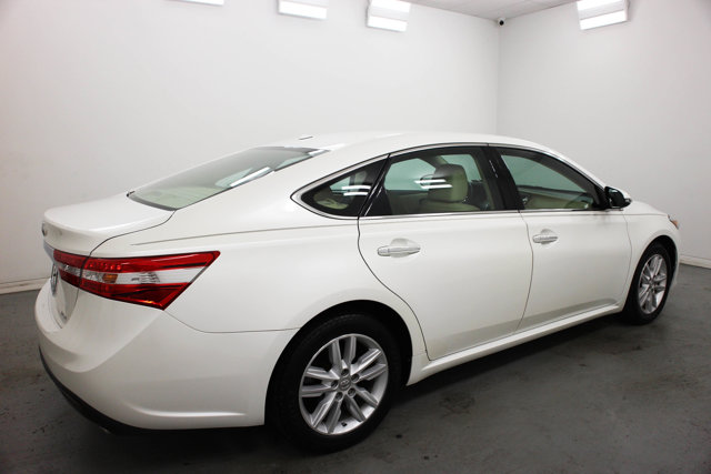 2014 Toyota Avalon XLE Premium photo 6