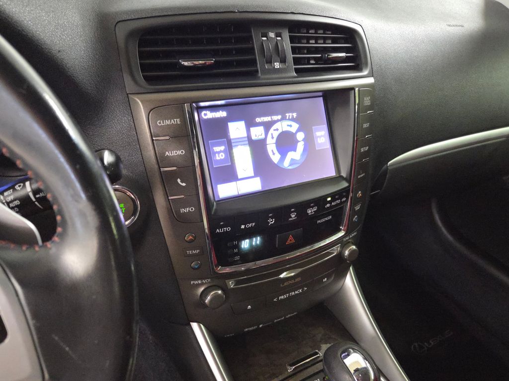 2013 Lexus IS 350 photo 20