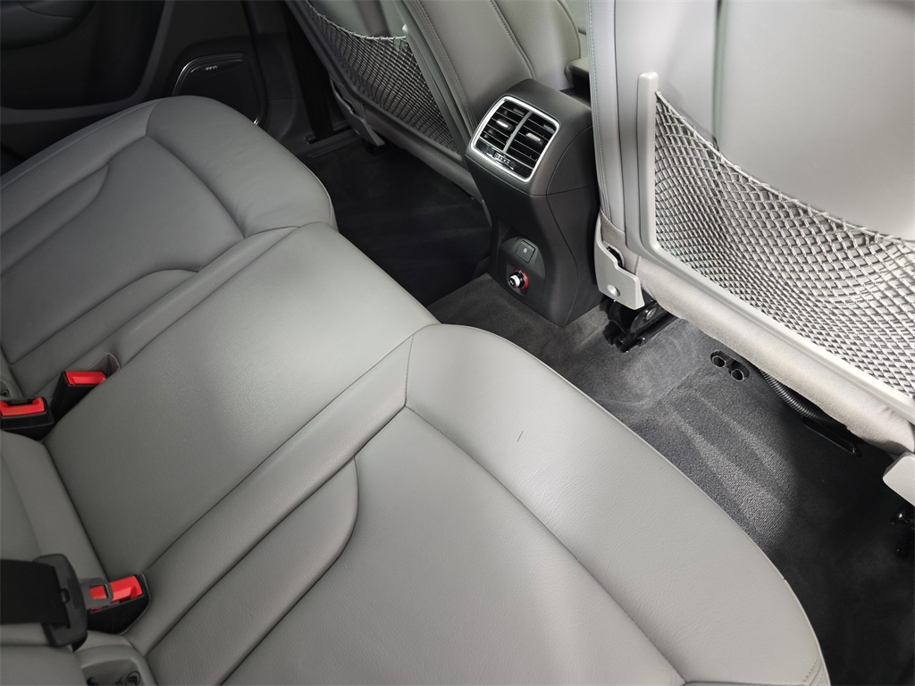 2017 Audi Q3 Prestige photo 8