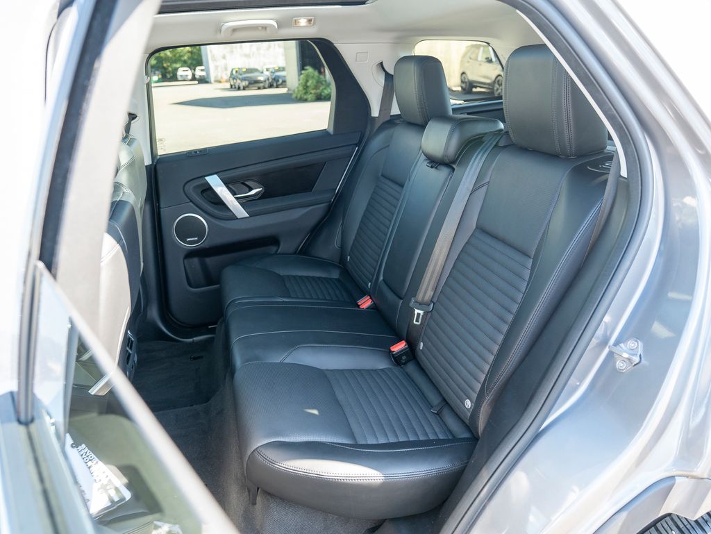 2024 Land Rover Discovery Sport S photo 27