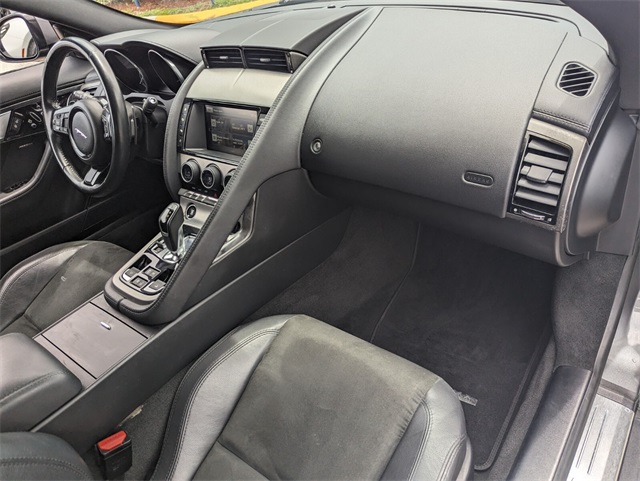 2016 Jaguar F-TYPE Base photo 12