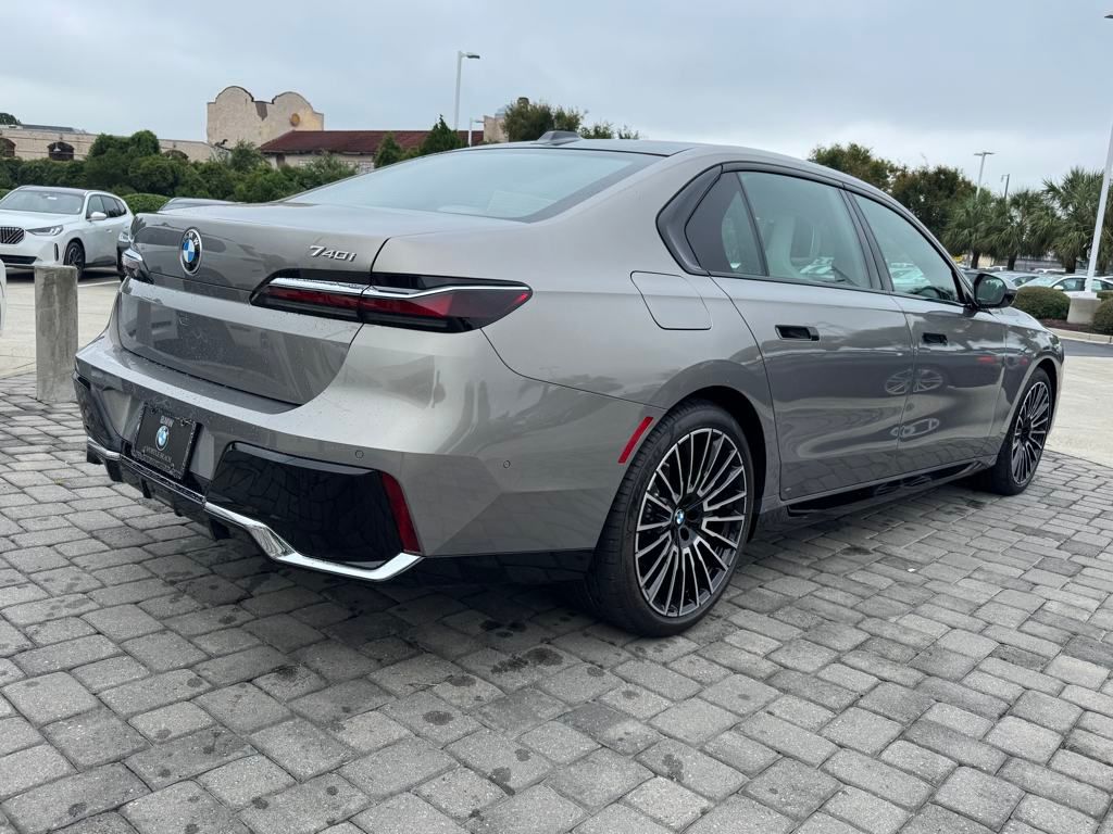 2025 Bmw 740i photo 8