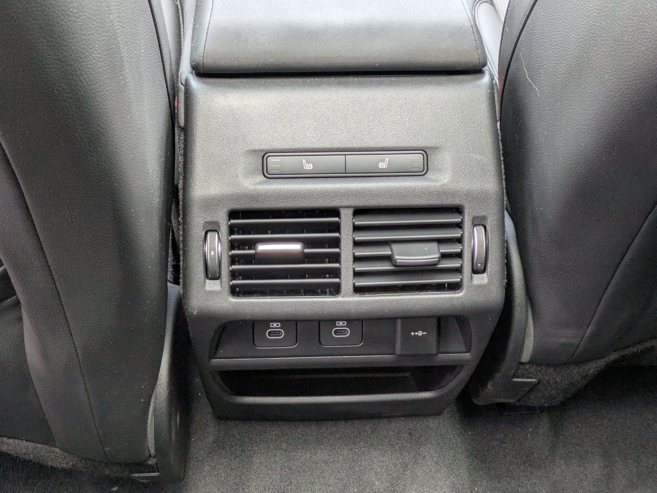 2024 Land Rover Discovery Sport Dynamic SE photo 24