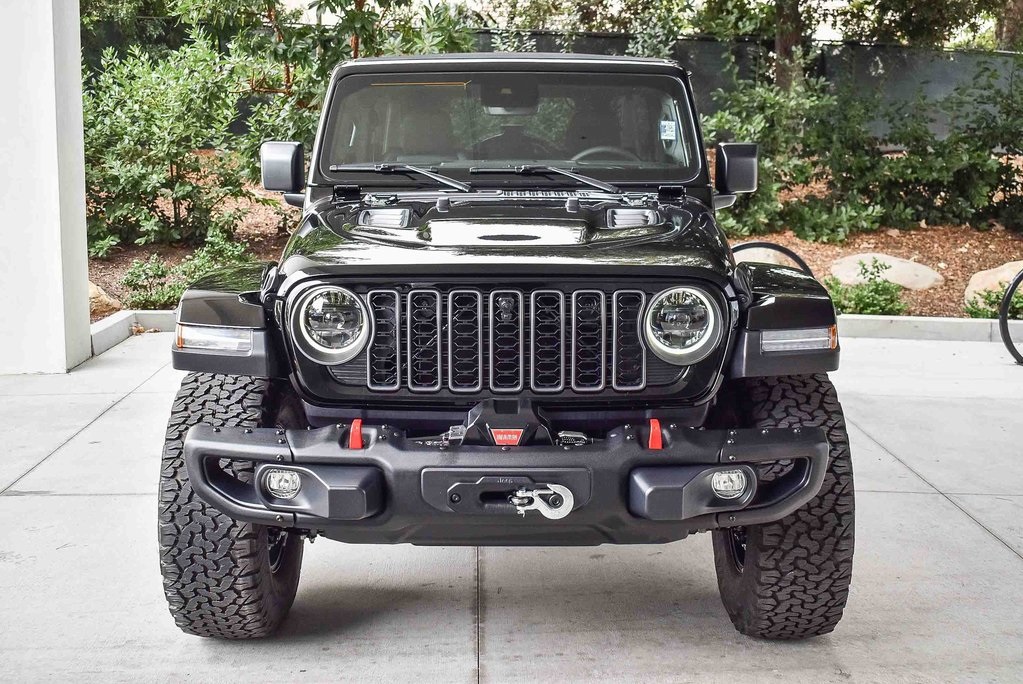 2025 Jeep Wrangler Rubicon X photo 2