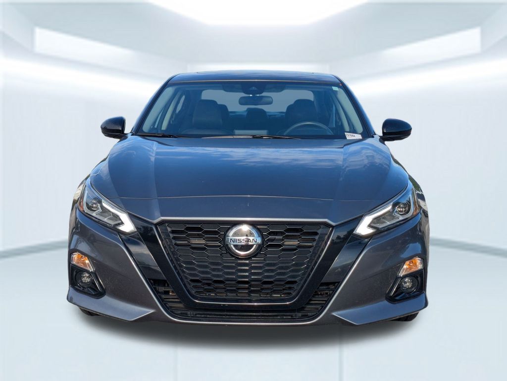 2022 Nissan Altima 2.5 SR photo 8