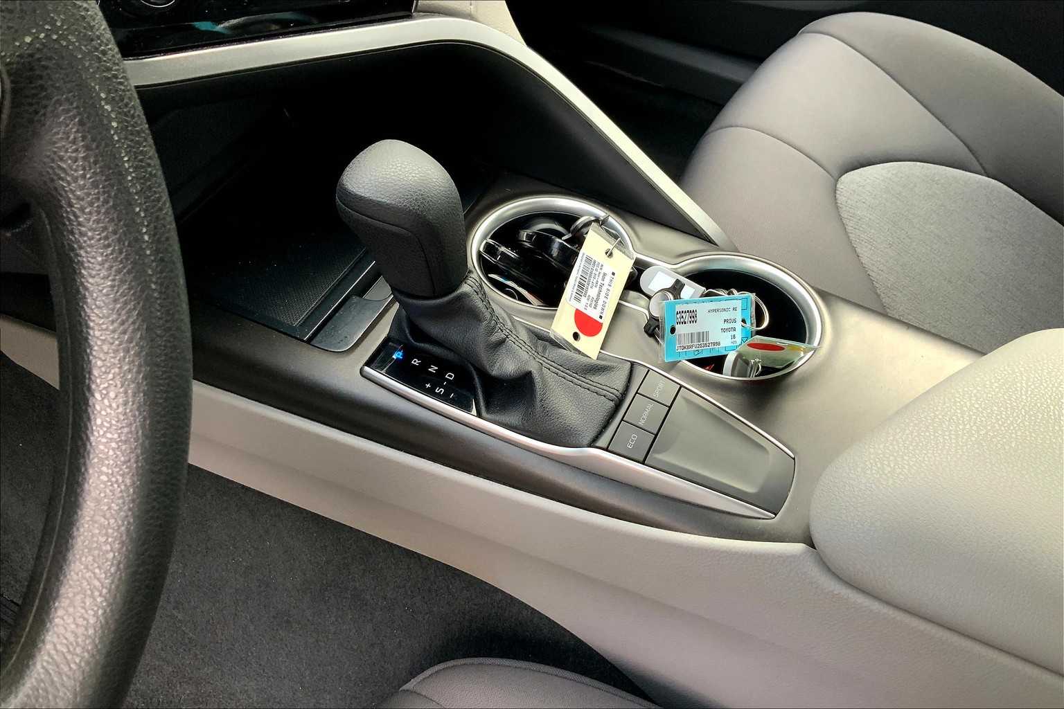 2023 Toyota Camry LE photo 14