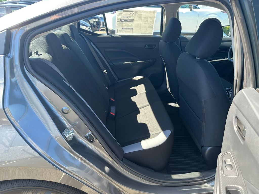 2025 Nissan Versa 1.6 S photo 24