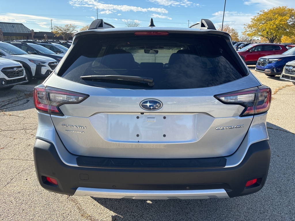 2025 Subaru Outback Limited photo 4