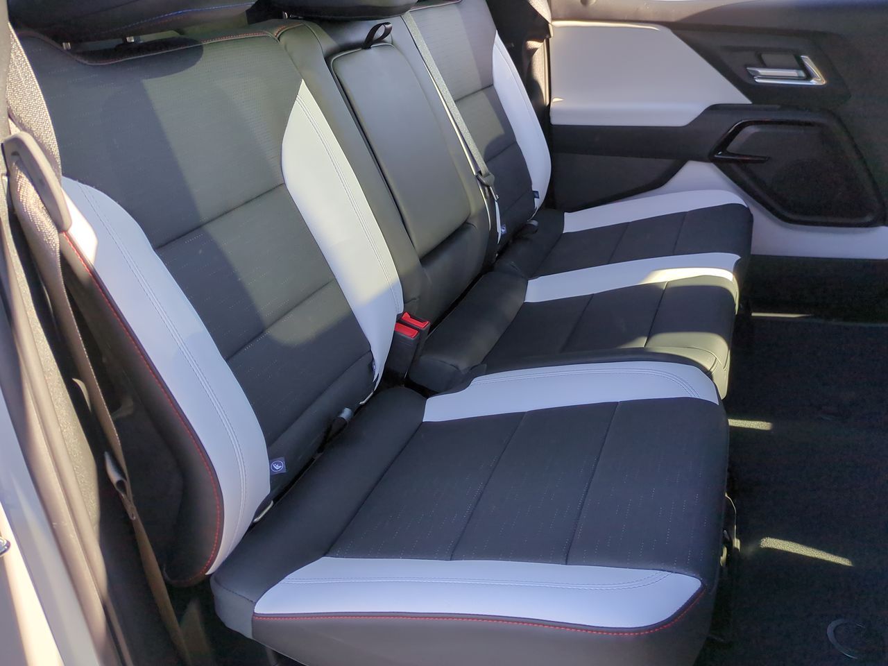 2025 Chevrolet Silverado EV RST photo 24
