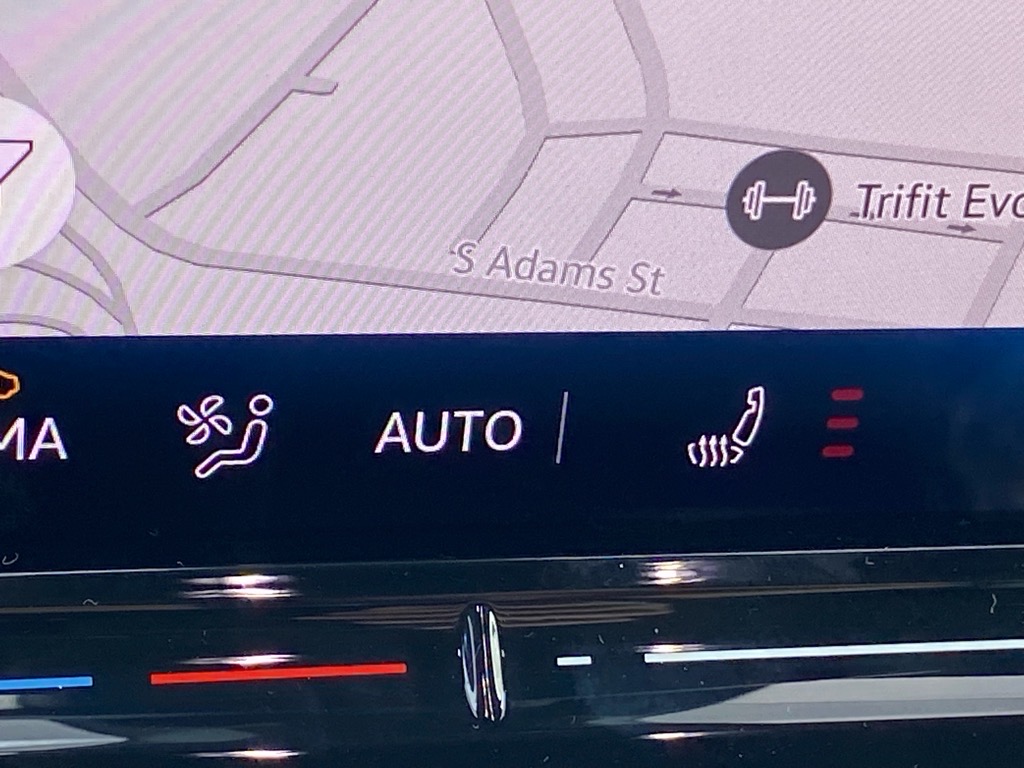 2025 Volkswagen ID.4 Pro photo 9