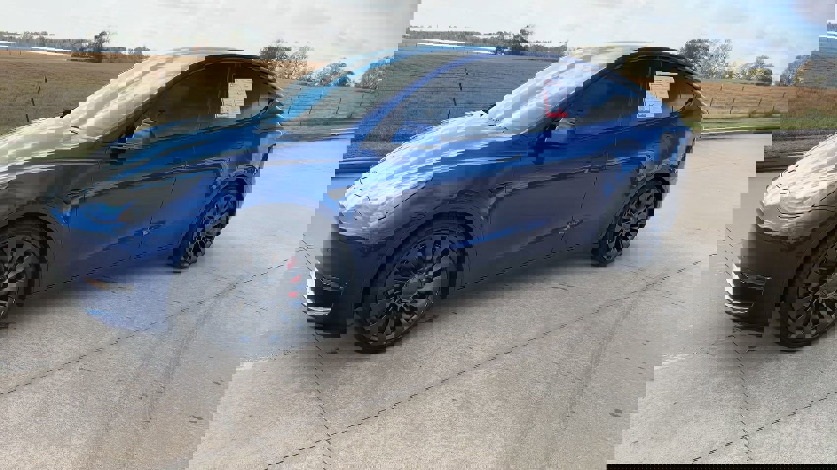 2023 Tesla Model Y Performance photo 4