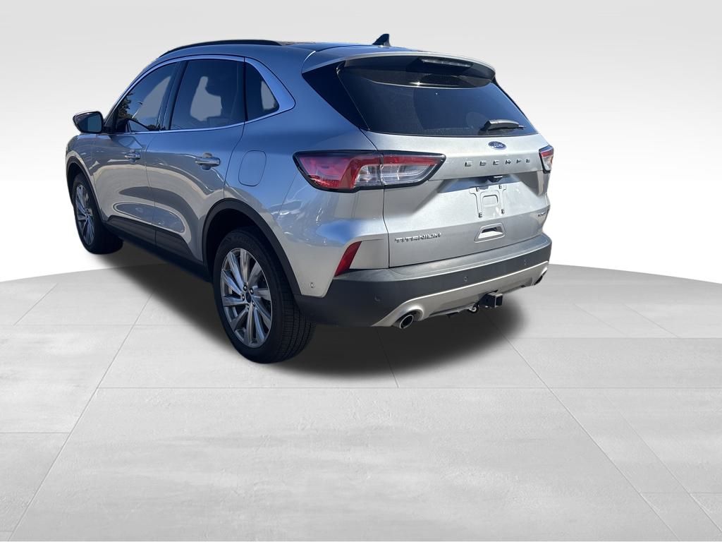 2022 Ford Escape Titanium photo 4