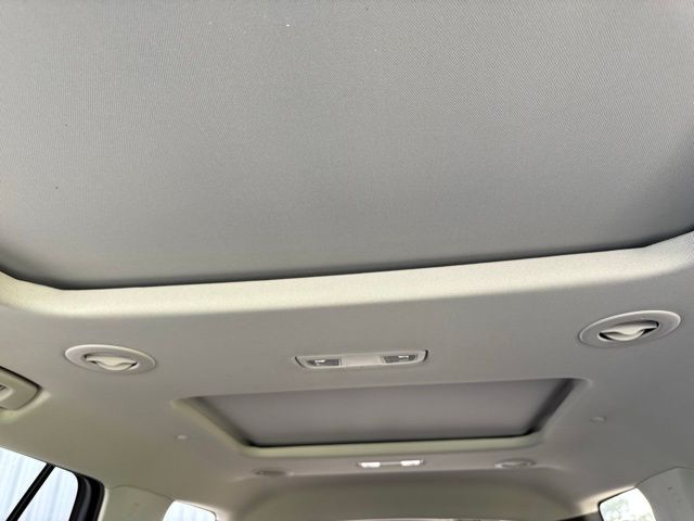 2021 Chevrolet Traverse Leather photo 30