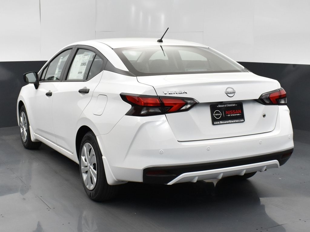 2025 Nissan Versa 1.6 S photo 6