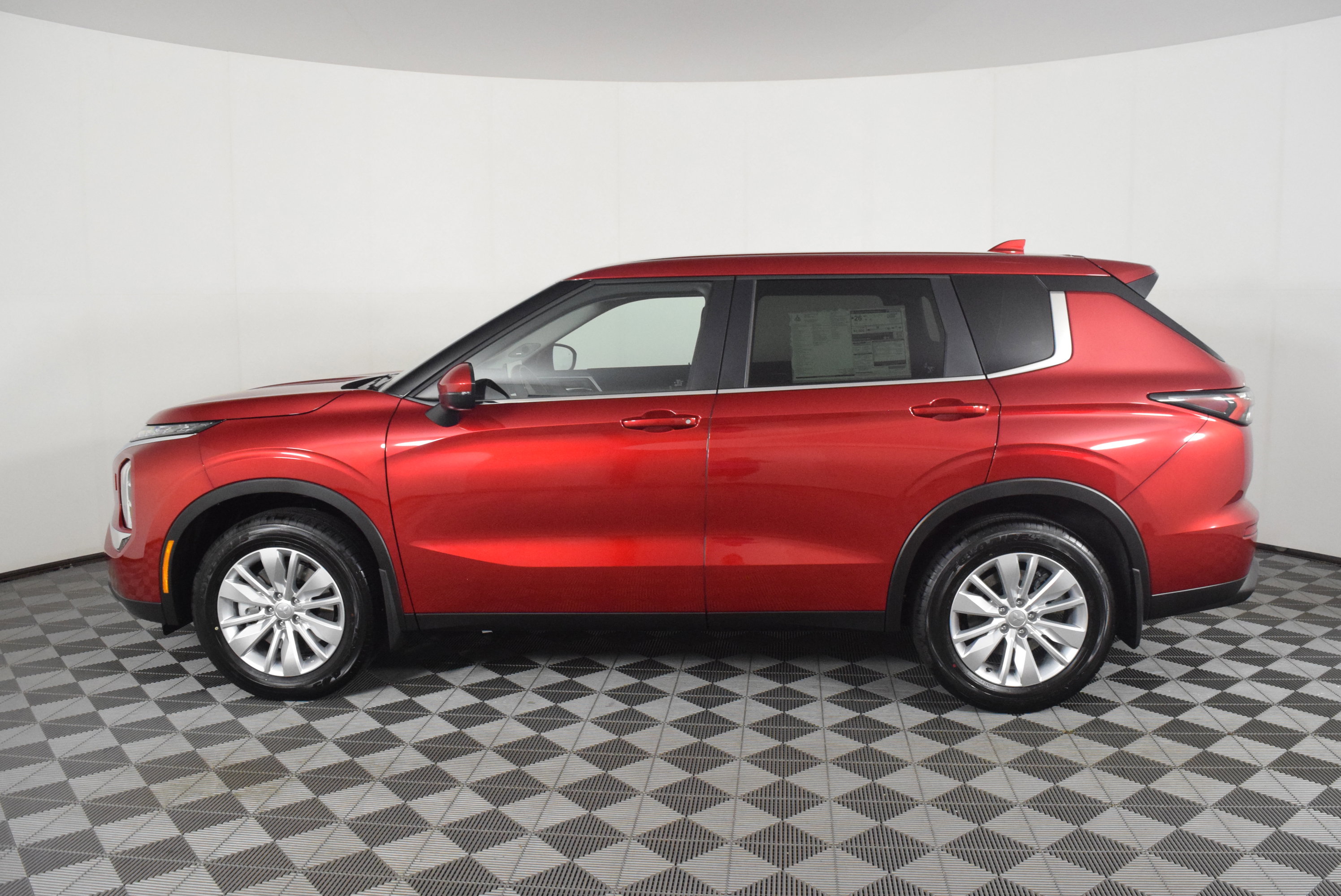 2025 Mitsubishi Outlander ES photo 9