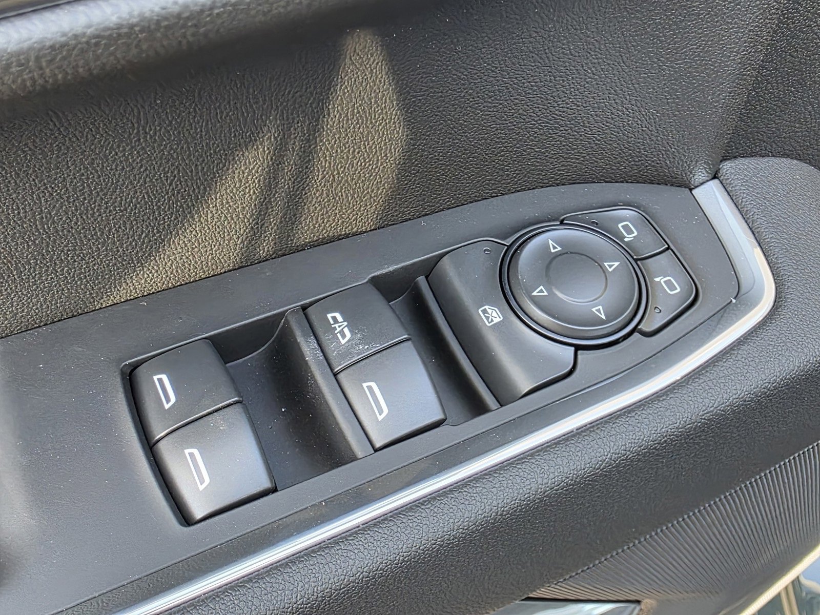 2025 Chevrolet Silverado 1500 LT photo 22