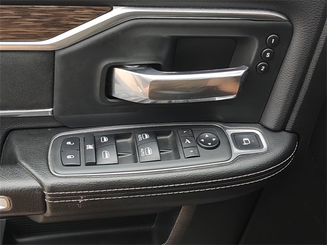 2019 Ram 2500 Laramie photo 16