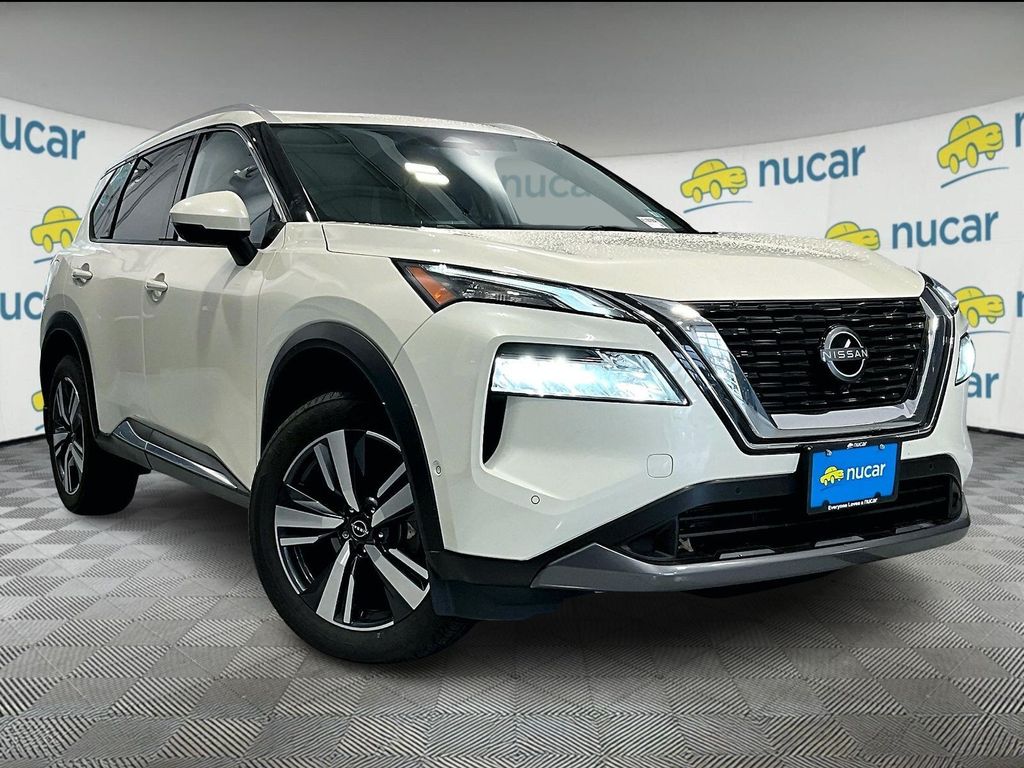 2023 Nissan Rogue SL's photo