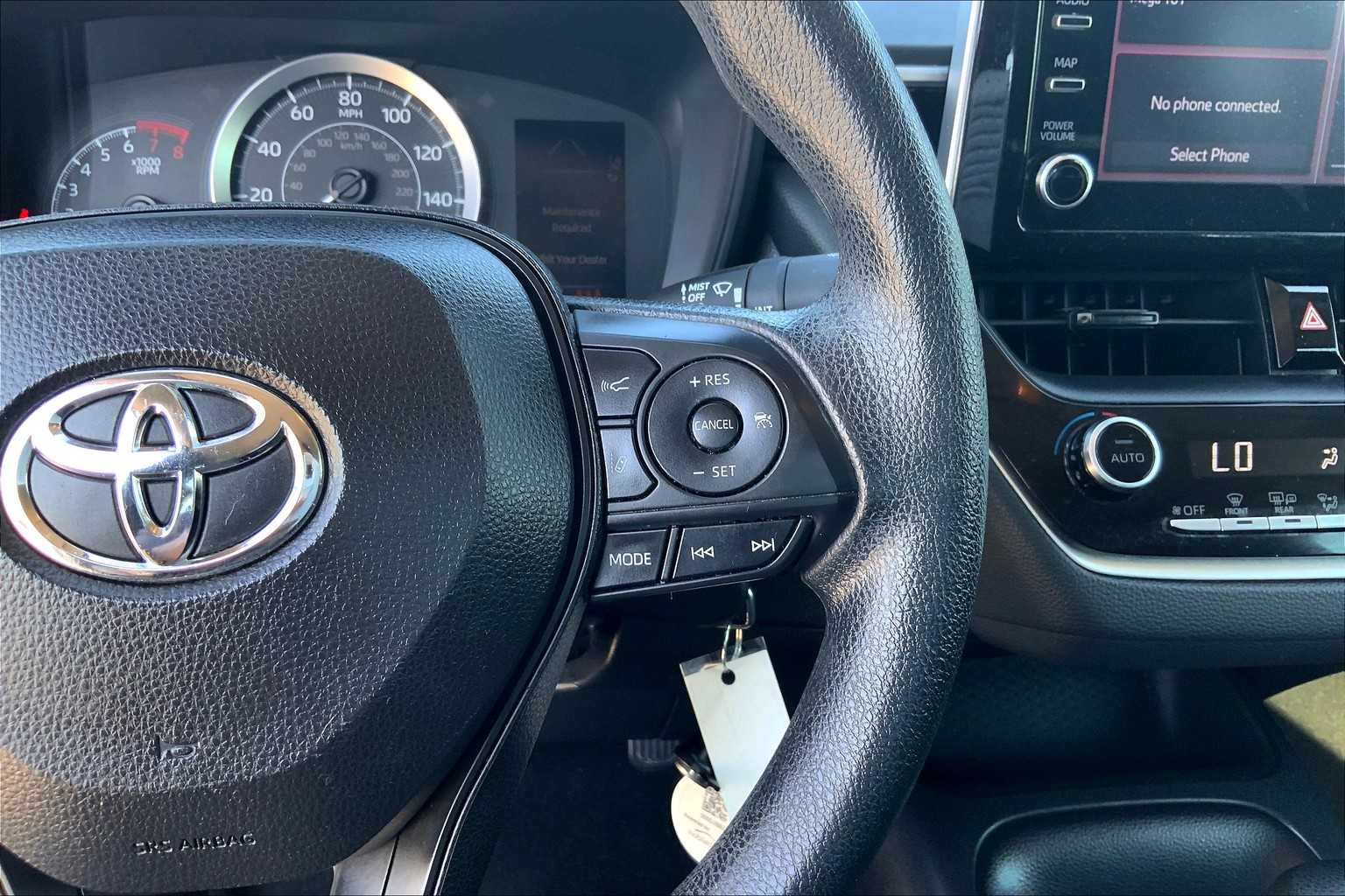 2020 Toyota Corolla LE photo 23