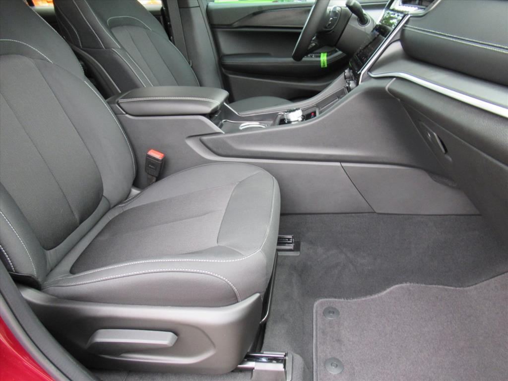 2025 Jeep Grand Cherokee Altitude X photo 9