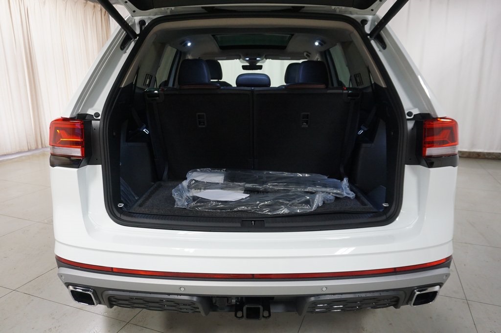 2025 Volkswagen Atlas Peak Edition SE photo 32