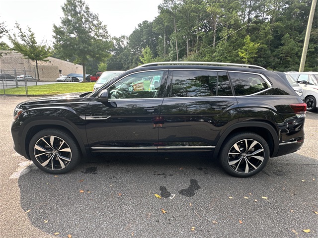 2026 Volkswagen Atlas SEL Premium R-Line photo 2