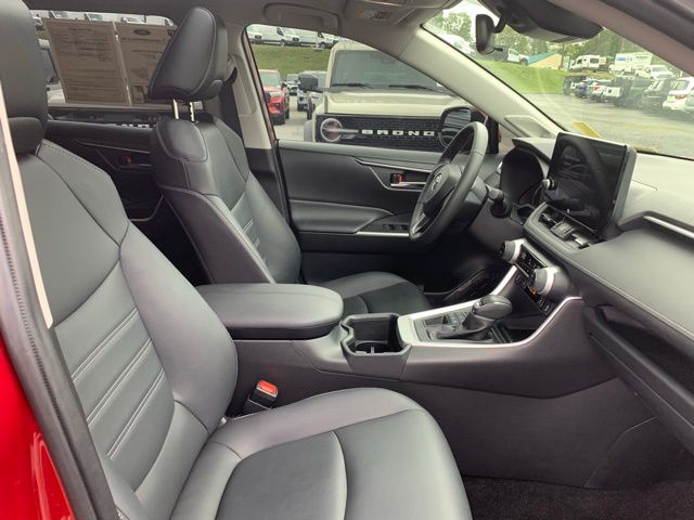 2023 Toyota RAV4 XLE Premium photo 27