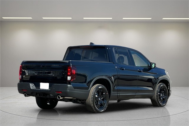 2026 Honda Ridgeline Black Edition photo 2