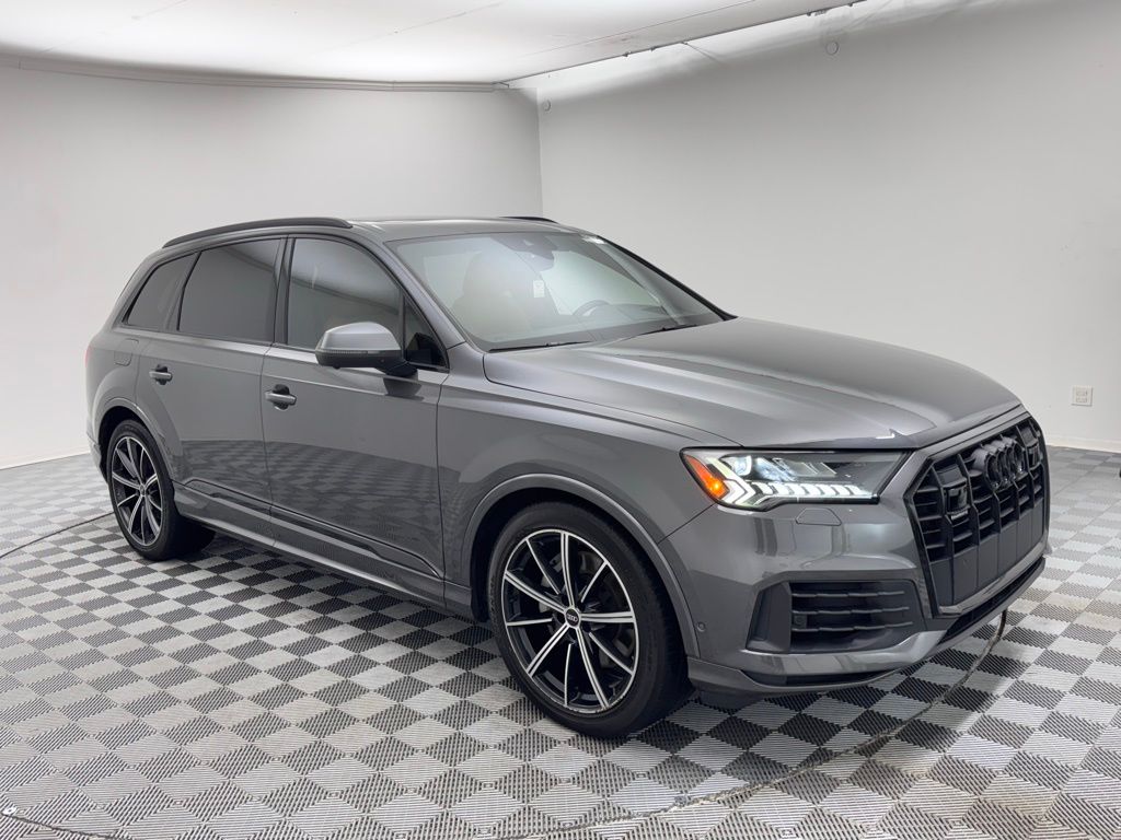 2021 Audi Q7 55 Prestige photo 2