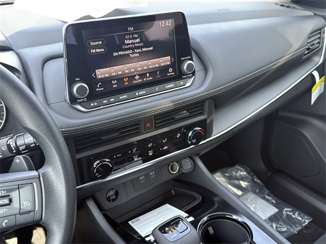 2026 Nissan Rogue S photo 11