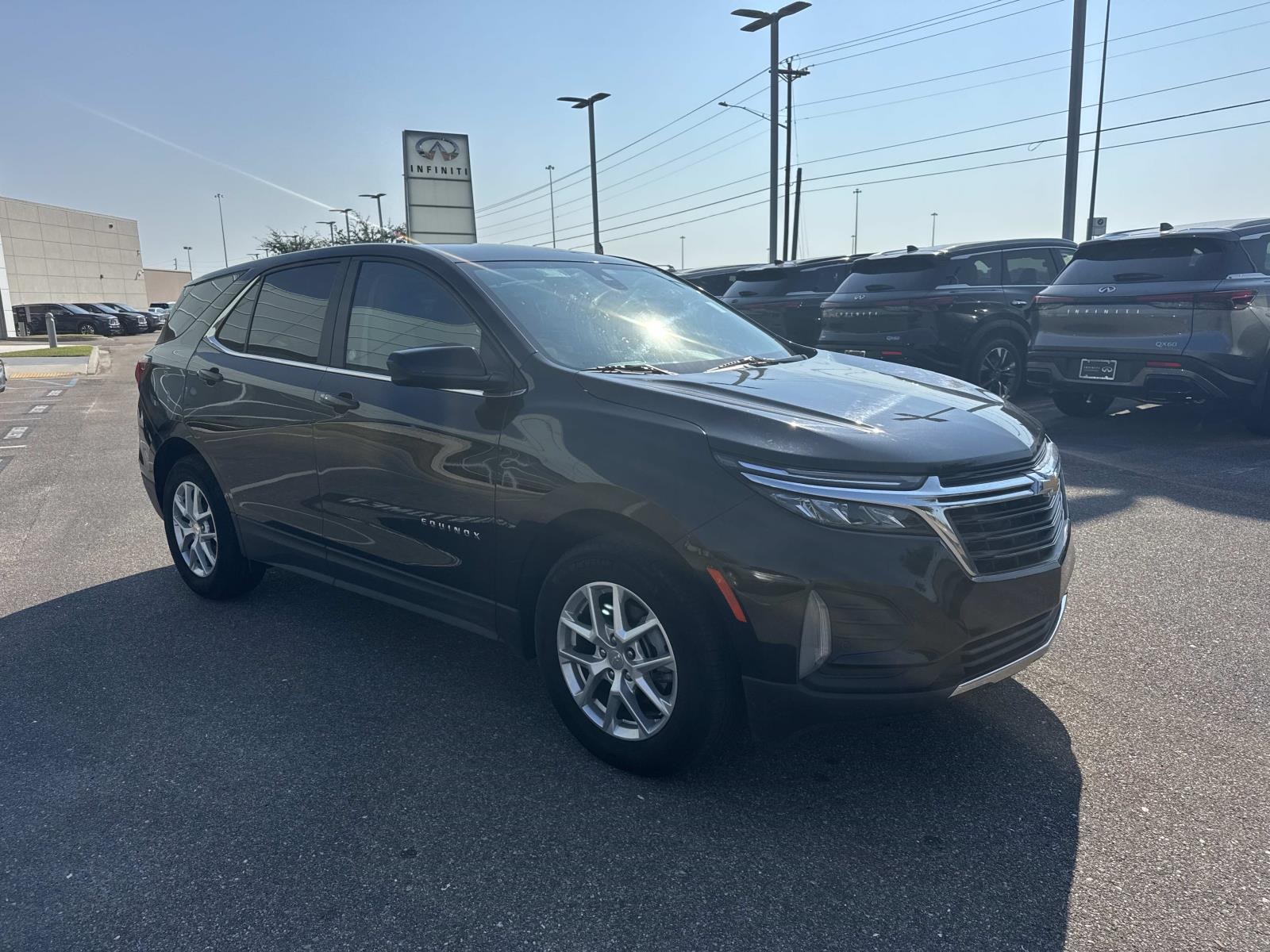 2024 Chevrolet Equinox LT photo 3