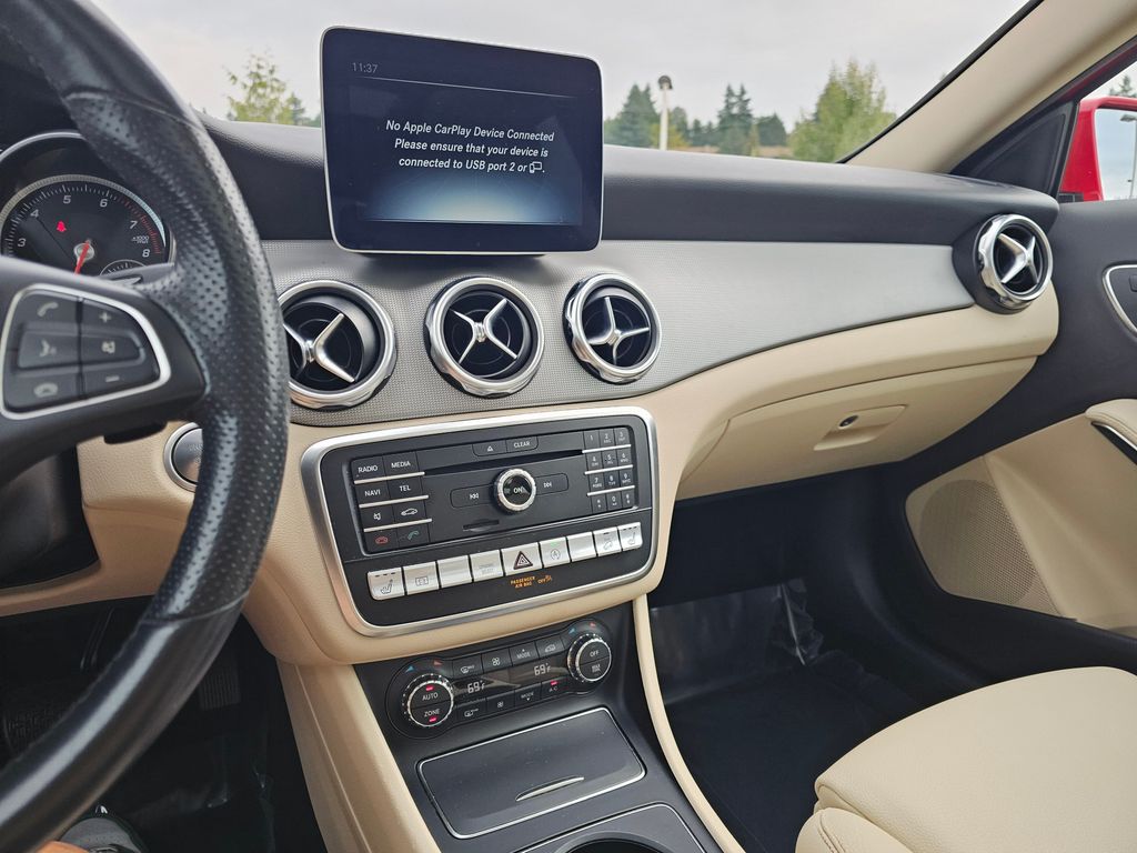 2020 Mercedes Benz GLA 250 4MATIC photo 21
