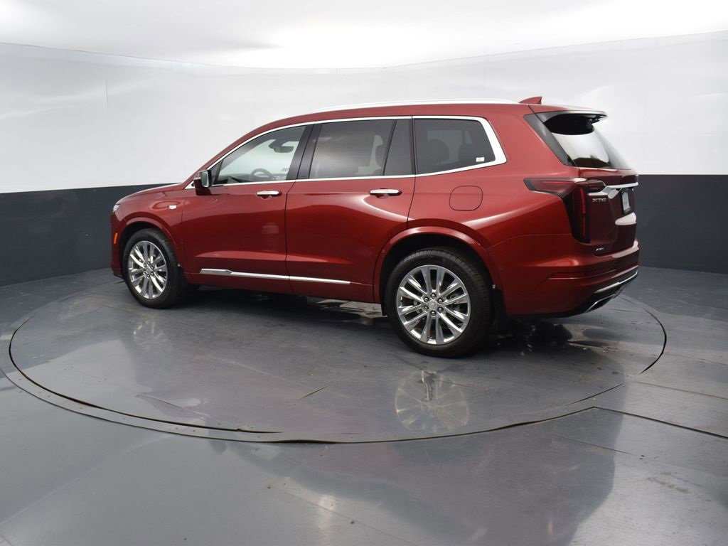 2025 Cadillac XT6 Premium Luxury photo 2