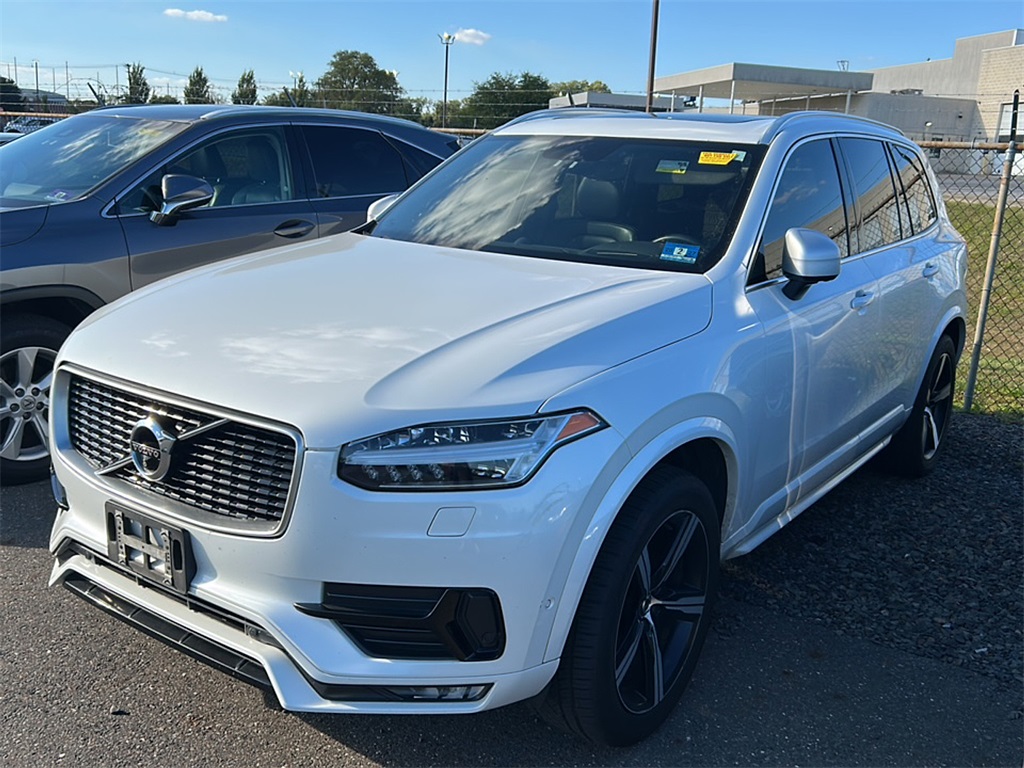 2016 Volvo XC90 T6 R-Design AWD photo 3
