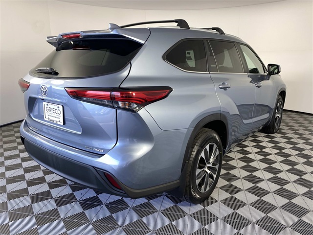 2023 Toyota Highlander XLE photo 8