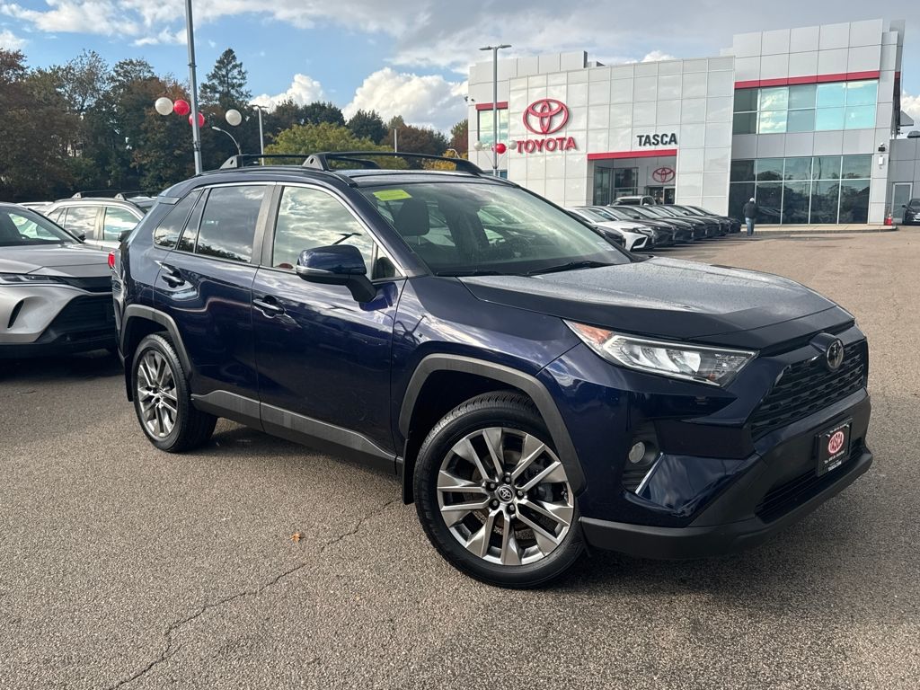 2021 Toyota RAV4 XLE Premium's photo