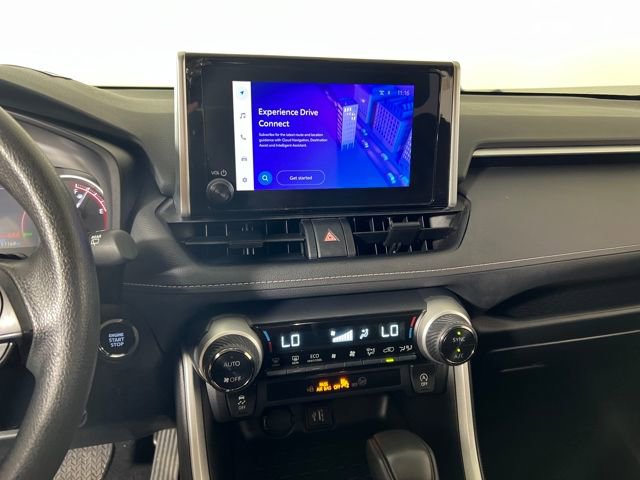 2024 Toyota RAV4 XLE photo 14
