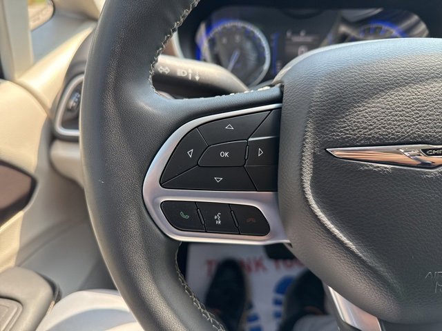 2023 Chrysler Voyager LX photo 23