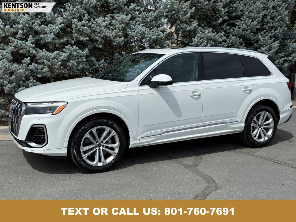 2025 Audi Q7 Premium Plus's photo