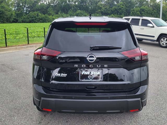 2026 Nissan Rogue SV photo 4