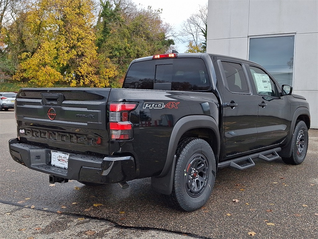 2026 Nissan Frontier PRO-4X photo 4