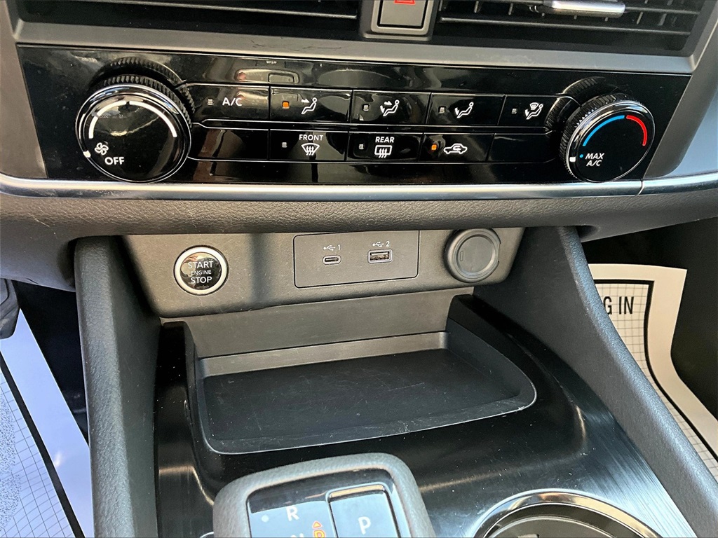 2023 Nissan Rogue S photo 26