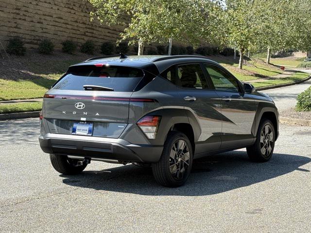 2026 Hyundai Kona SEL photo 2